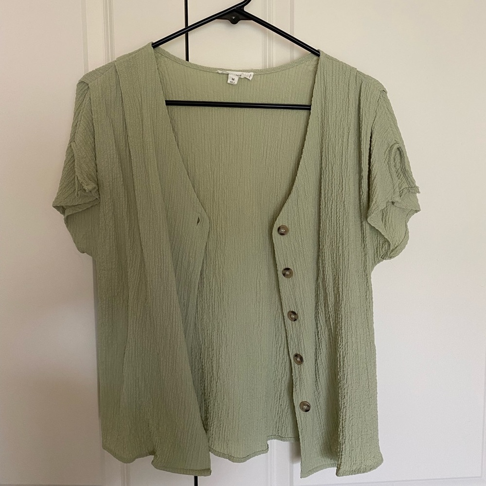 Lightweight Buttoned Crop Top / Size M / Never Worn /